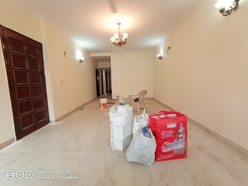Room in 3 BHK Builder Floor at Greater Kailash I – for Rent