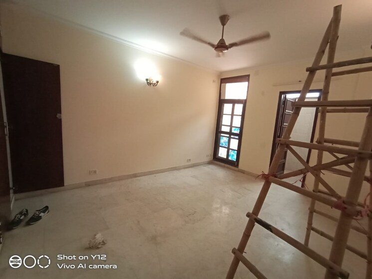 Room, greater kailash i 3 Bedroom 208 Sq.Yd. Builder Floor In Greater Kailash I Delhi 8669361