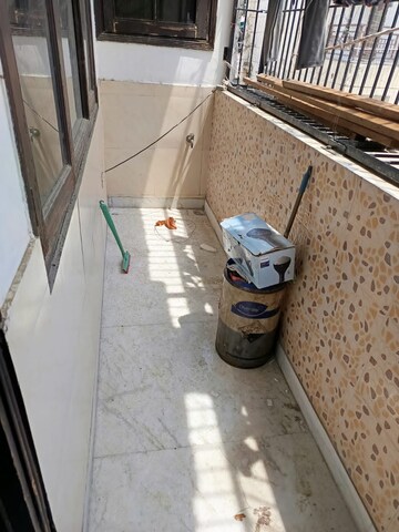 Parking in 1 BHK Builder Floor at Boutique Residential Apartments G-88, Saket – for Rent