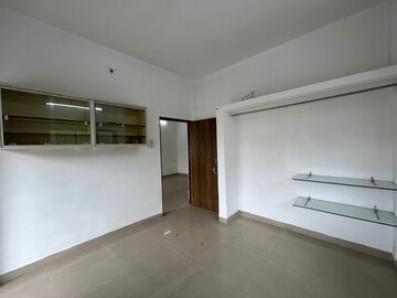 Room in 2 BHK Apartment at Narendra Nagar – for Rent