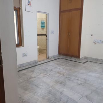 Room in 3 BHK Builder Floor at Saket – for Rent