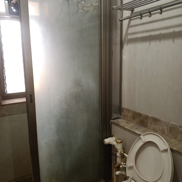 Bathroom, raheja-sherwood 2 Bedroom 1040 Sq.Ft. Apartment In Sonawala Industry Estate Mumbai 8669407