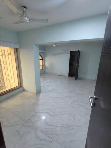 Room in 3 BHK Apartment at Duplex Heights, Andheri West – for Rent