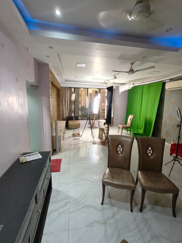 Master Bedroom in 3 BHK Apartment at Duplex Heights, Andheri West – for Rent