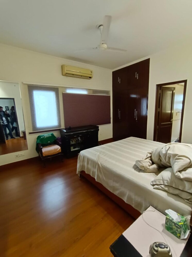 Bedroom, new friends colony 4 Bedroom 4500 Sq.Ft. Builder Floor In New Friends Colony Delhi 8669441