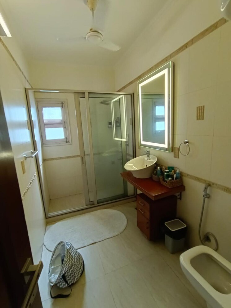 Living Room, new friends colony 4 Bedroom 4500 Sq.Ft. Builder Floor In New Friends Colony Delhi 8669441