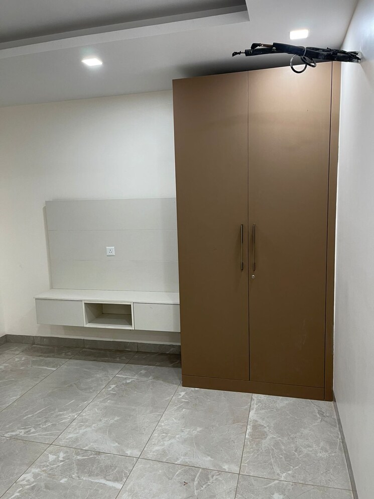 Room, sector 43 3 Bedroom 1754 Sq.Ft. Builder Floor In Sector 43 Gurgaon 8669449