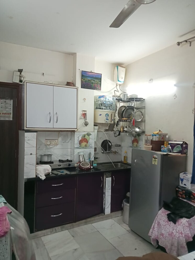 Kitchen, kalkaji 1 RK 500 Sq.Ft. Builder Floor In Kalkaji Delhi 8669455