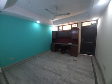 Room in 3 BHK Builder Floor at Palm Residency Chhatarpur, Chattarpur – for Rent