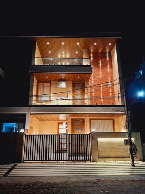 5 BHK Independent House For Sale in Sunder Nagar