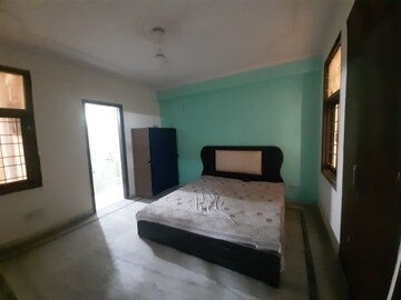 Bedroom in 3 BHK Builder Floor at Palm Residency Chhatarpur, Chattarpur – for Rent