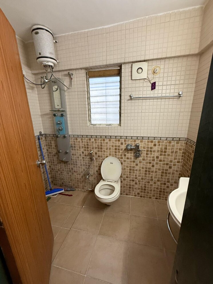 Bathroom, goel-ganga-carnation 2 Bedroom 1250 Sq.Ft. Apartment In Koregaon Park Pune 8669480