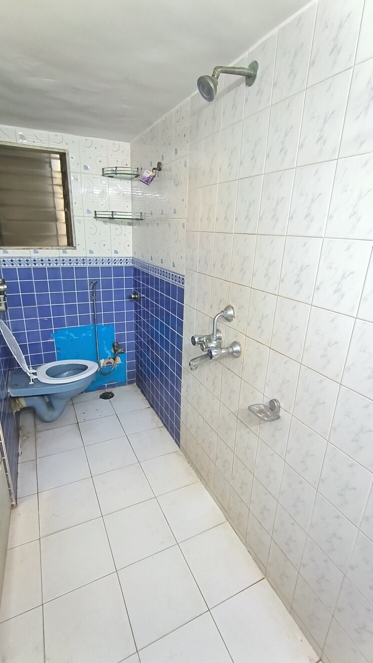 Bathroom, shivaji park 3 Bedroom 1300 Sq.Ft. Apartment In Shivaji Park Mumbai 8669499