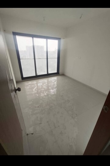 Room in 2 BHK Apartment at Naman Habitat, Andheri West – for Rent