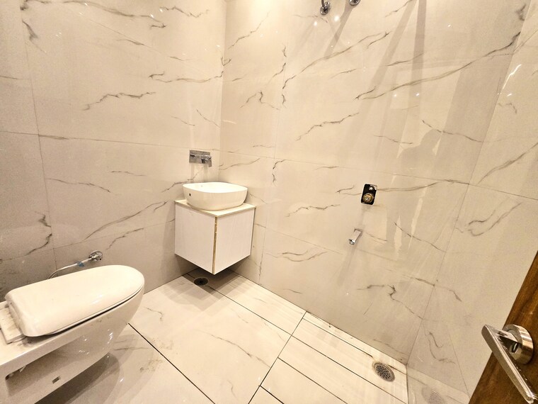 Bathroom, sector 20 3 Bedroom 1400 Sq.Ft. Apartment In Sector 20 Panchkula 8669518