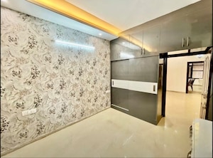 Room in 3 BHK Apartment at Sector 20 – for Sale