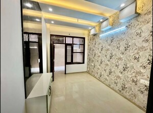 Room in 3 BHK Apartment at Sector 20 – for Sale