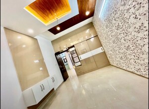 Room in 3 BHK Apartment at Sector 20 – for Sale