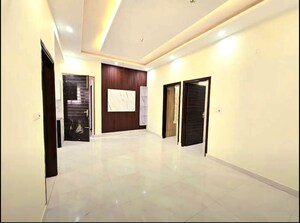 Room in 3 BHK Apartment at Pir Machalla – for Sale