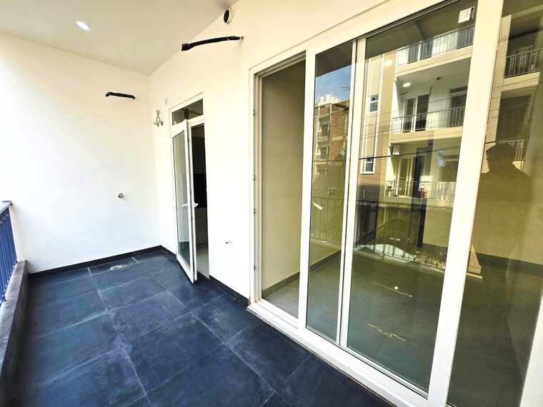 Balcony, pir machalla 3 Bedroom 1399 Sq.Ft. Apartment In Pir Machalla Zirakpur 8669526