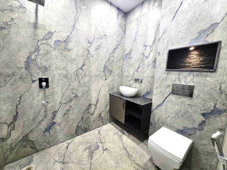 Attached Bathroom, pir machalla 3 Bedroom 1399 Sq.Ft. Apartment In Pir Machalla Zirakpur 8669526