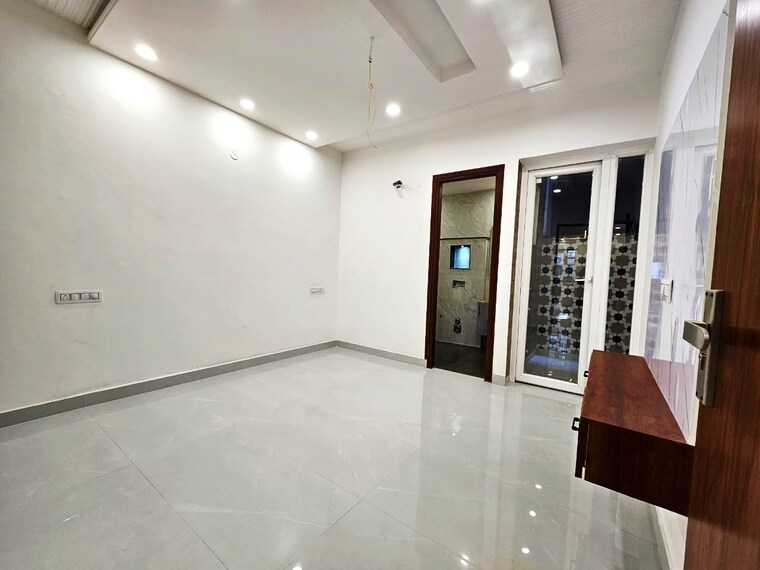 Room, pir machalla 3 Bedroom 1550 Sq.Ft. Apartment In Pir Machalla Zirakpur 8669529