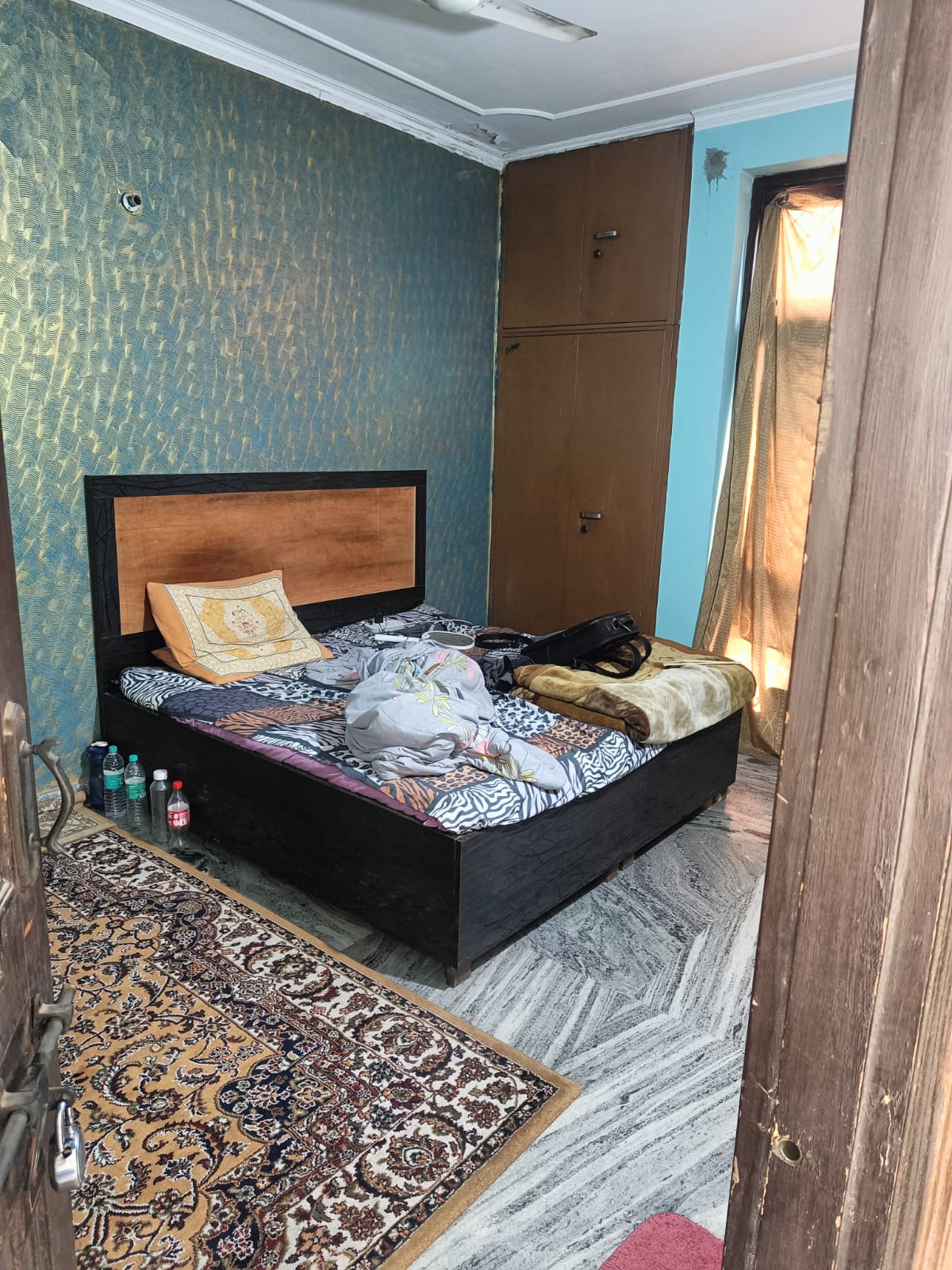 3.5 BHK + Extra Room Apartment For Sale in Sfs Flats.Mayur Viharv3