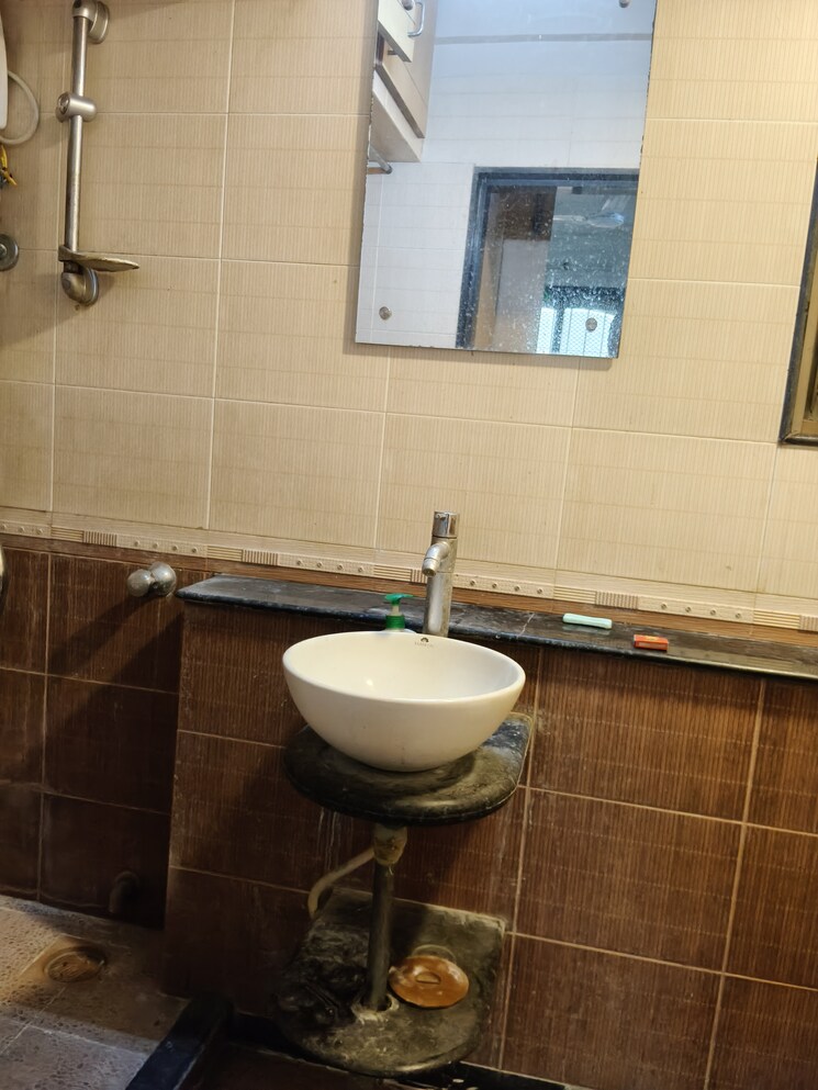 Bathroom, sagar-avenue 3 Bedroom 1500 Sq.Ft. Apartment In Santacruz East Mumbai 8669548