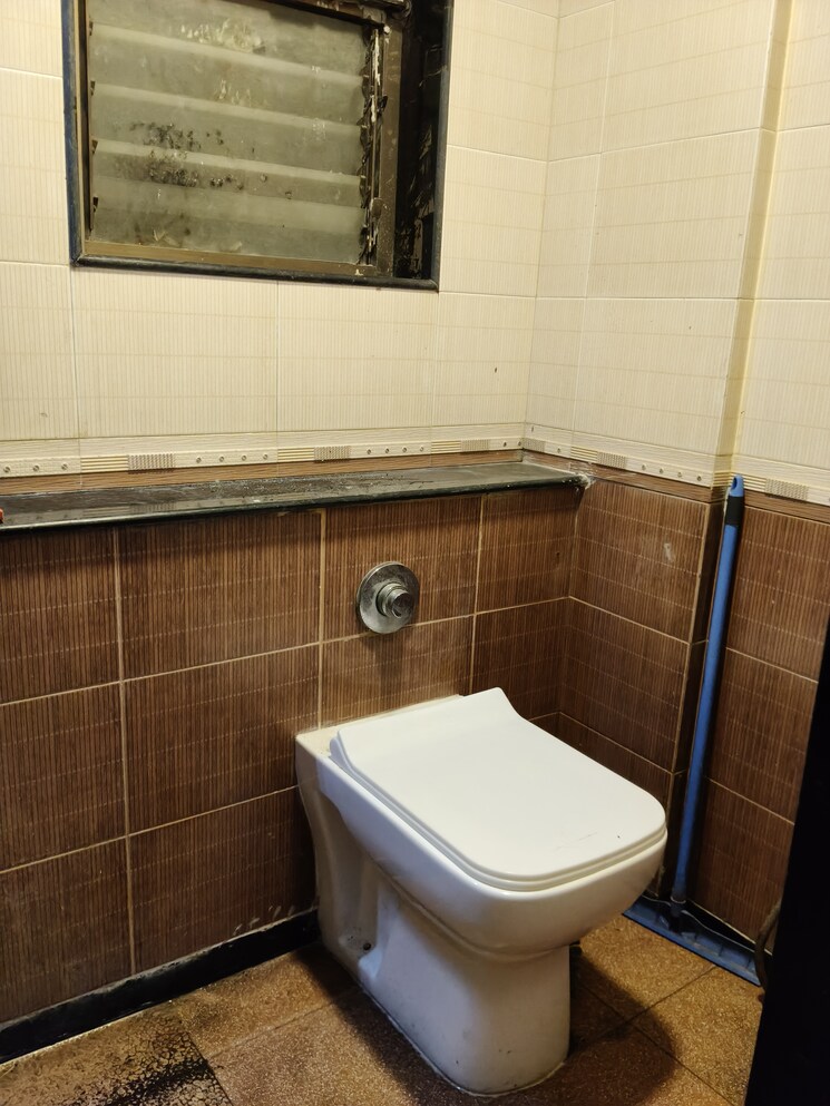 Bathroom, sagar-avenue 3 Bedroom 1500 Sq.Ft. Apartment In Santacruz East Mumbai 8669548