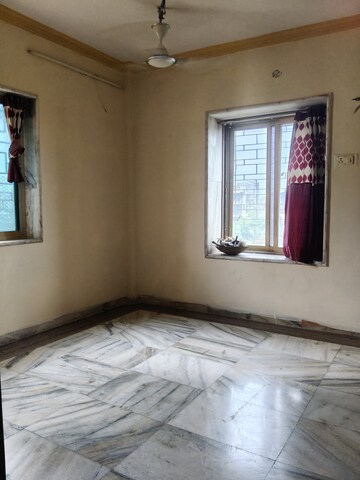 Room in 2 BHK Apartment at Sagar Avenue, Santacruz East – for Rent
