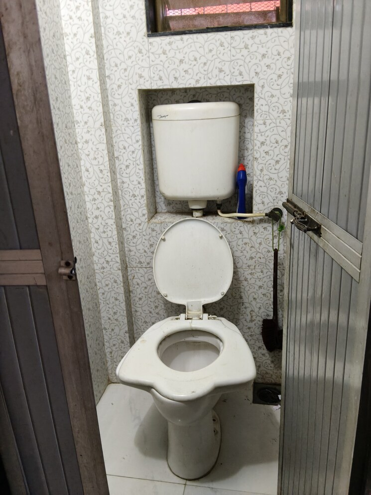 Bathroom, sagar-avenue 1 Bedroom 500 Sq.Ft. Apartment In Santacruz East Mumbai 8669568