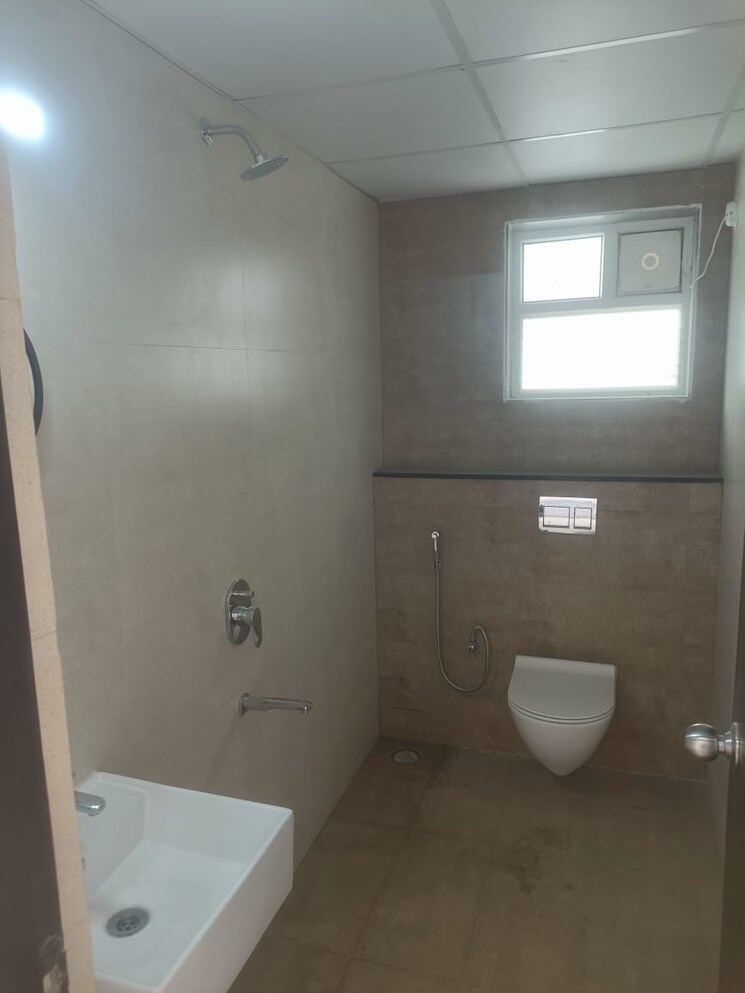 Bathroom, hpr-lakefront 3 Bedroom 1500 Sq.Ft. Apartment In Hafeezpet Hyderabad 8669575
