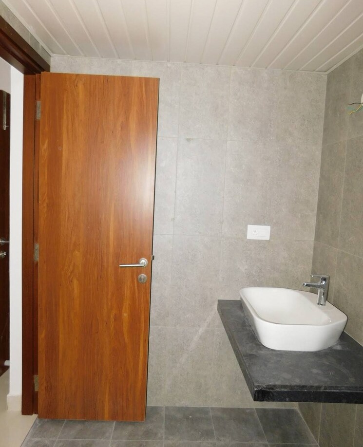 Bathroom, prestige-tranquil 3 Bedroom 1764 Sq.Ft. Apartment In Kokapet Hyderabad 8669599