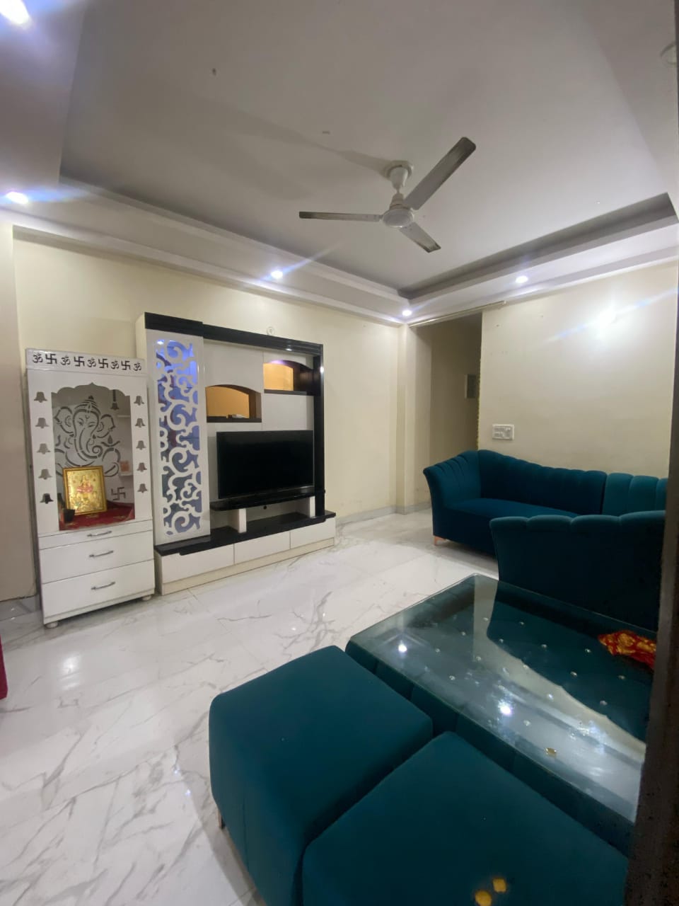 2 BHK Builder Floor For Rent in Chattarpur