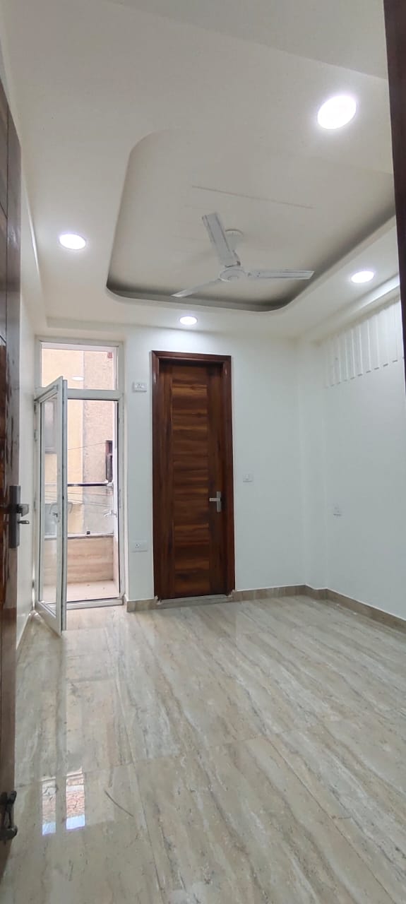 3 BHK Builder Floor For Rent in Chattarpur
