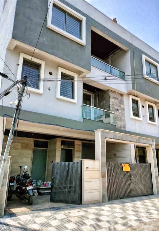 4 BHK + Pooja Room,Servant Room Villa For Sale in Jaipur Property N Dream H