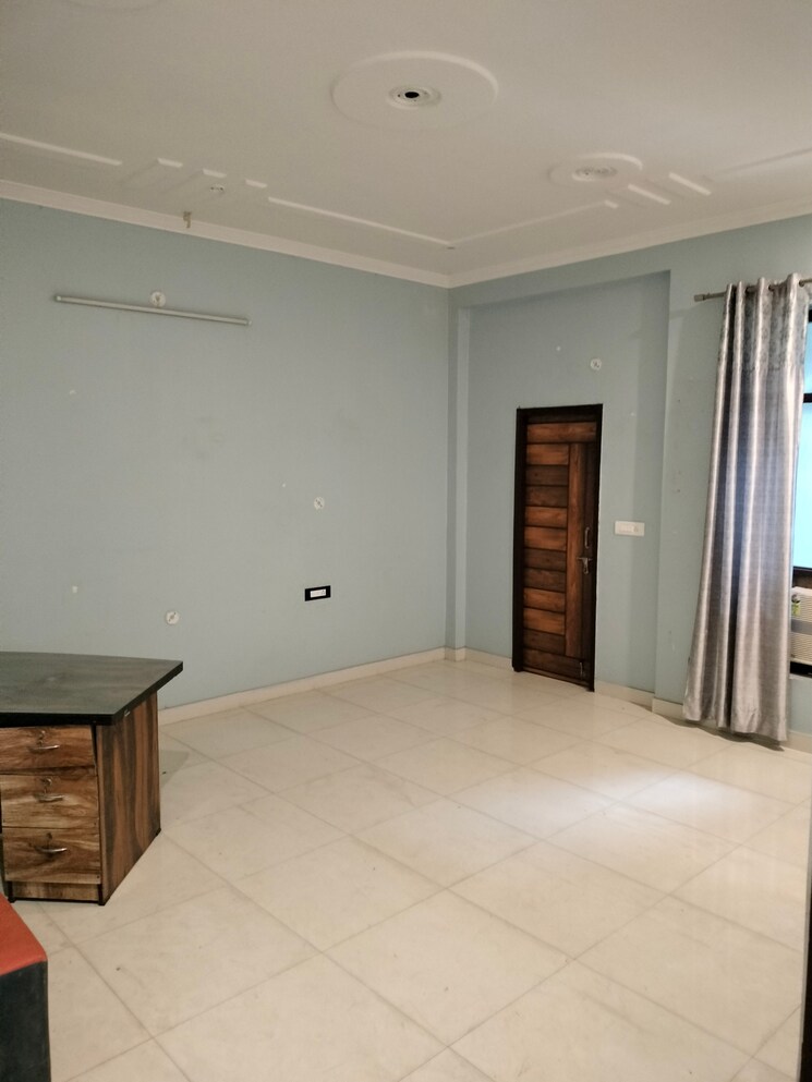 Floor Plan, gomti nagar Commercial Office Space 2200 Sq.Ft. In Gomti Nagar Lucknow 8669639