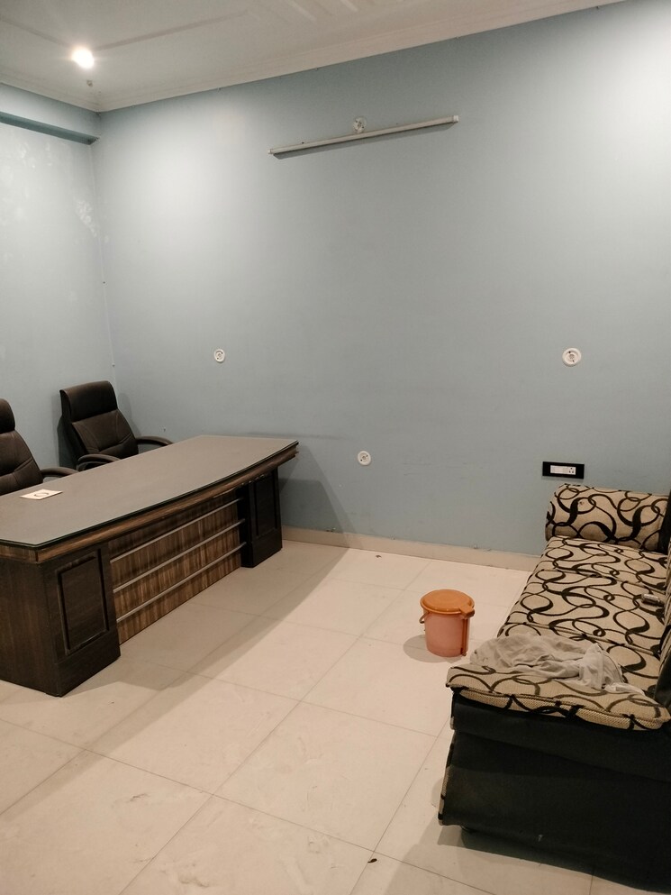 Floor Plan, gomti nagar Commercial Office Space 2200 Sq.Ft. In Gomti Nagar Lucknow 8669639