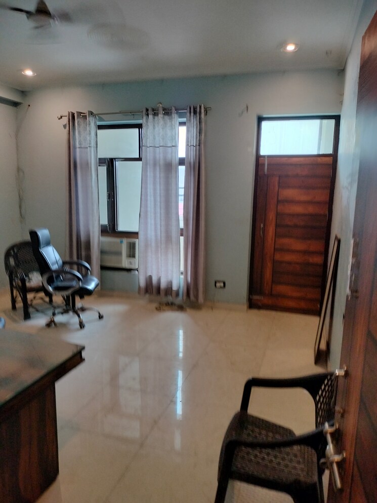 Floor Plan, gomti nagar Commercial Office Space 2200 Sq.Ft. In Gomti Nagar Lucknow 8669639