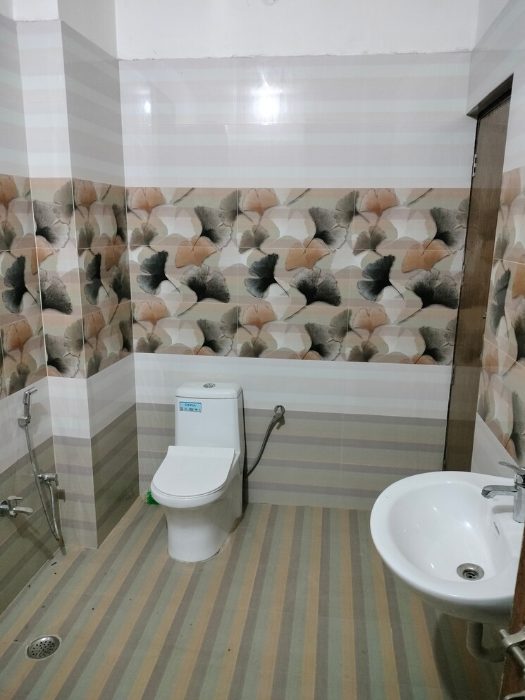 Floor Plan, gomti nagar Commercial Office Space 2200 Sq.Ft. In Gomti Nagar Lucknow 8669639