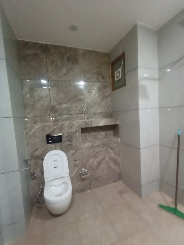Bathroom, sector 17 3 Bedroom 1900 Sq.Ft. Independent House In Sector 17 Panchkula 8669659