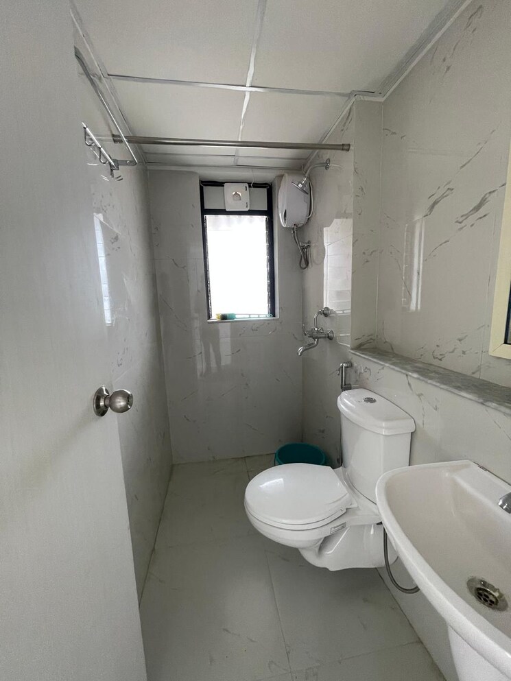 Bathroom, runwal-gardens-phase-i 2 Bedroom 622 Sq.Ft. Apartment In Dombivli East Thane 8669696
