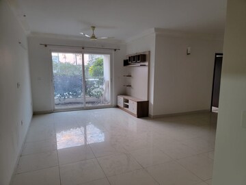 3 BHK Apartment For Rent in Puravankara Palm Beach, Hennur
