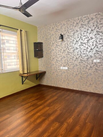 Room in 2.5 BHK Apartment at Prestige Royale Gardens, Gantiganahalli – for Rent