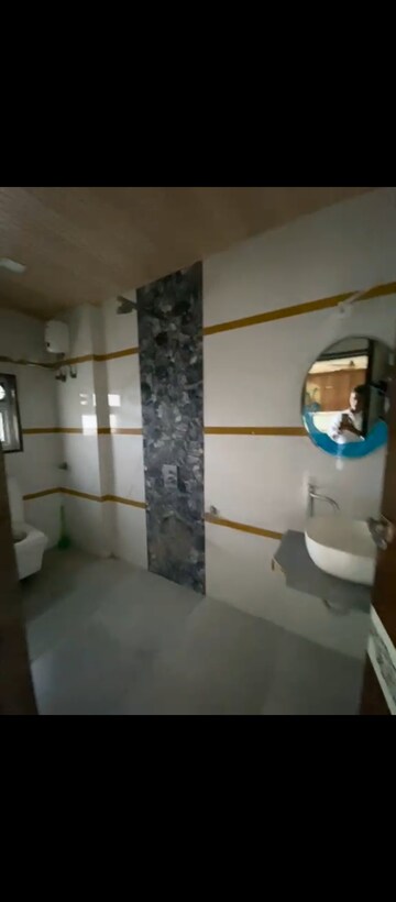 Bathroom in 5 BHK Apartment at Maduban Society, Nilje Gaon – for Rent