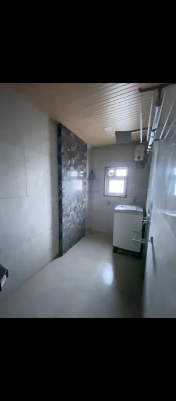 Bathroom in 5 BHK Apartment at Maduban Society, Nilje Gaon – for Rent