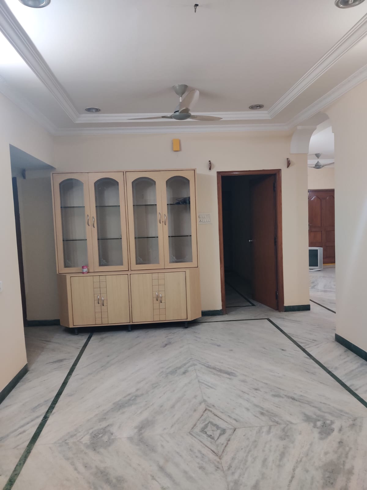 3 BHK + Pooja Room Apartment For Rent in Lake View Towers