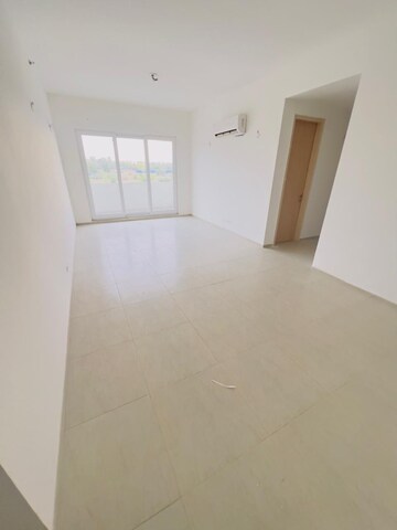 Room in 2.5 BHK Apartment at Vatika Seven Elements, Sector 89a – for Sale