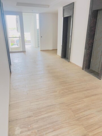 Room in 2.5 BHK Apartment at Vatika Seven Elements, Sector 89a – for Sale