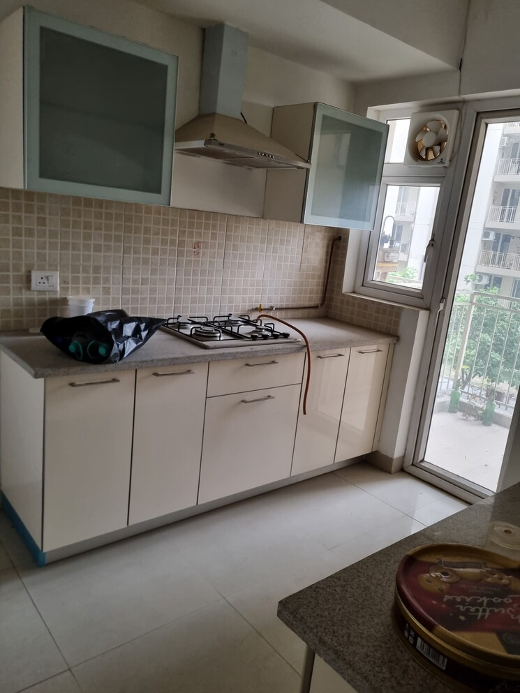 Balcony, emaar-gurgaon-greens 3 Bedroom 1650 Sq.Ft. Apartment In Sector 102 Gurgaon 8669782